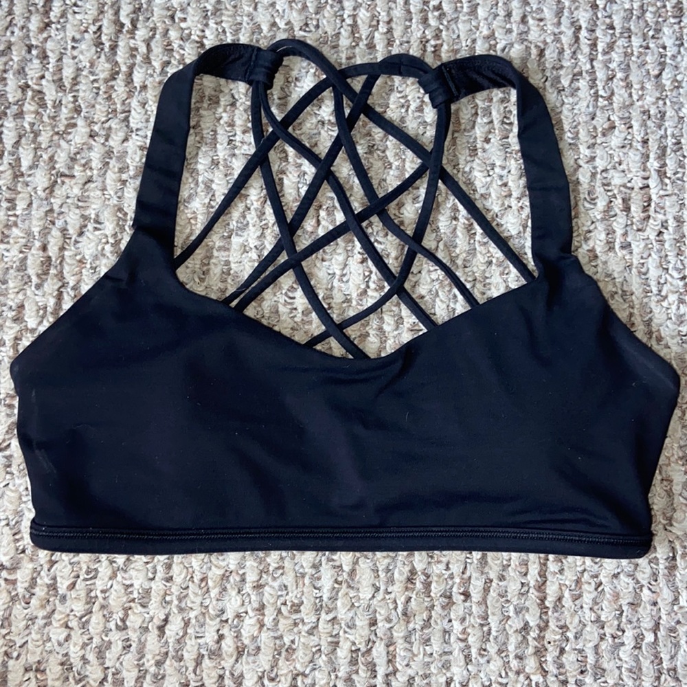 lululemon black free to be sports bra size 6